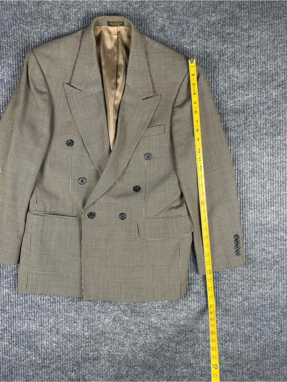 Oscar de la Renta Double-Breasted Houndstooth Blazer in Tan and Black